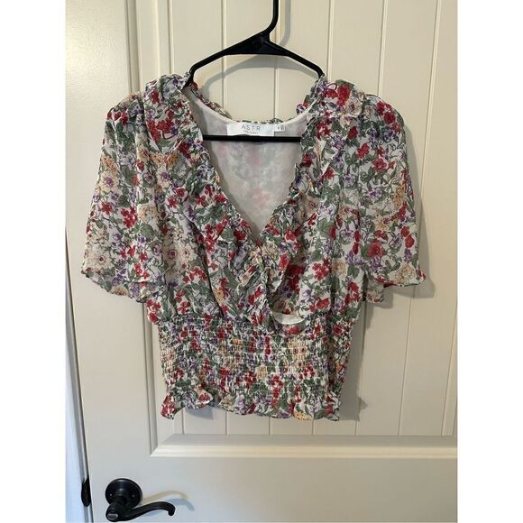 Astr The Label Floral Smocked Ruffle Sleeve Blouse - Size Medium - Picture 4 of 7